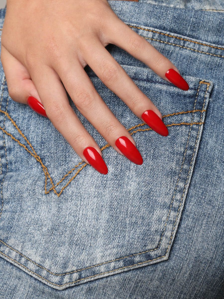 E.MiLac #230 Perfect Red, 9 ml